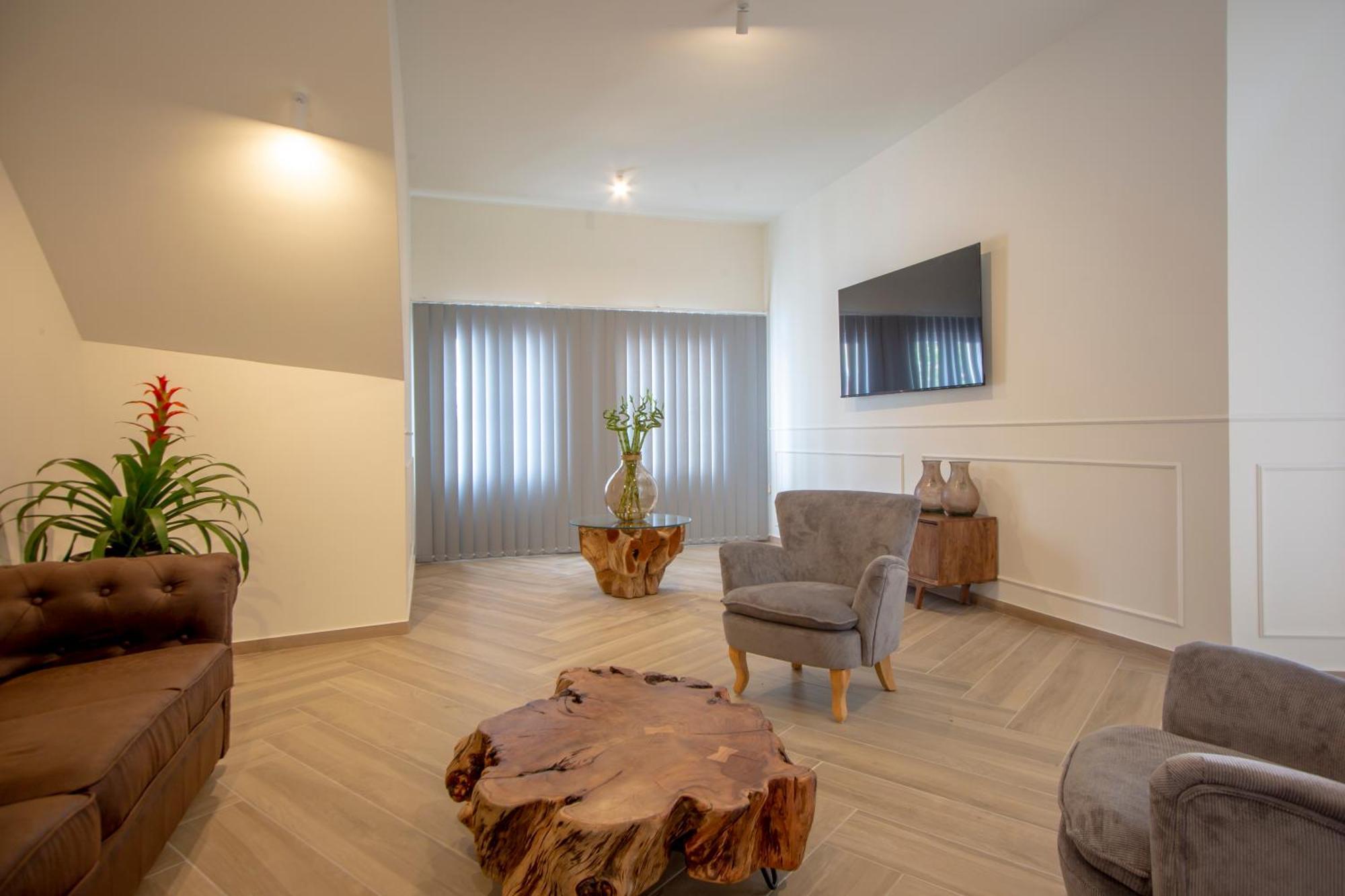 Guest House Jacaranda ฟารู ภายนอก รูปภาพ